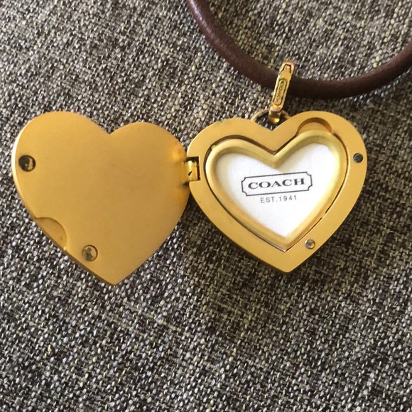 Coach Locket - Picture 5 of 5